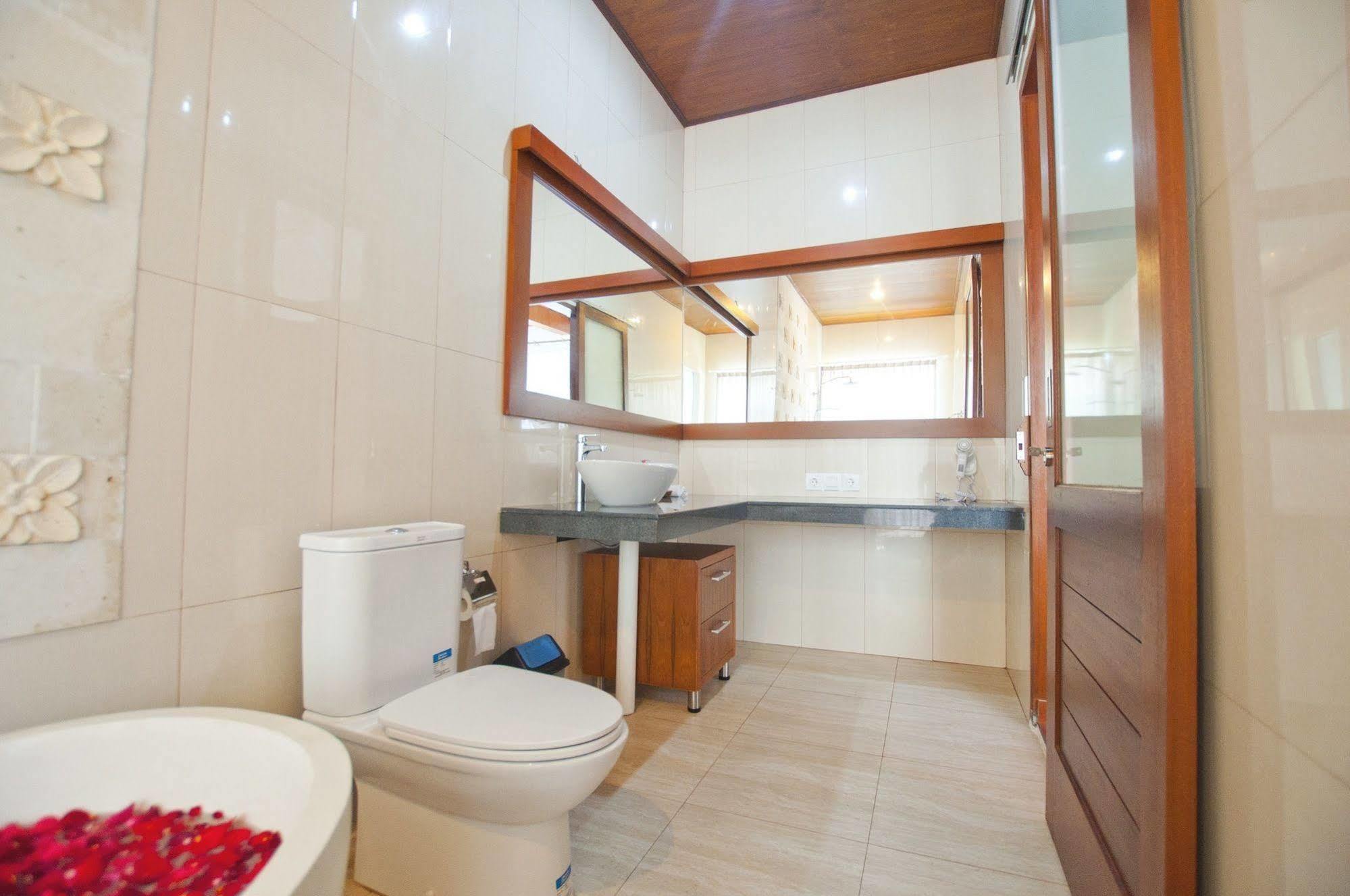 Villa Bougainville เซมินยัค ภายนอก รูปภาพ
